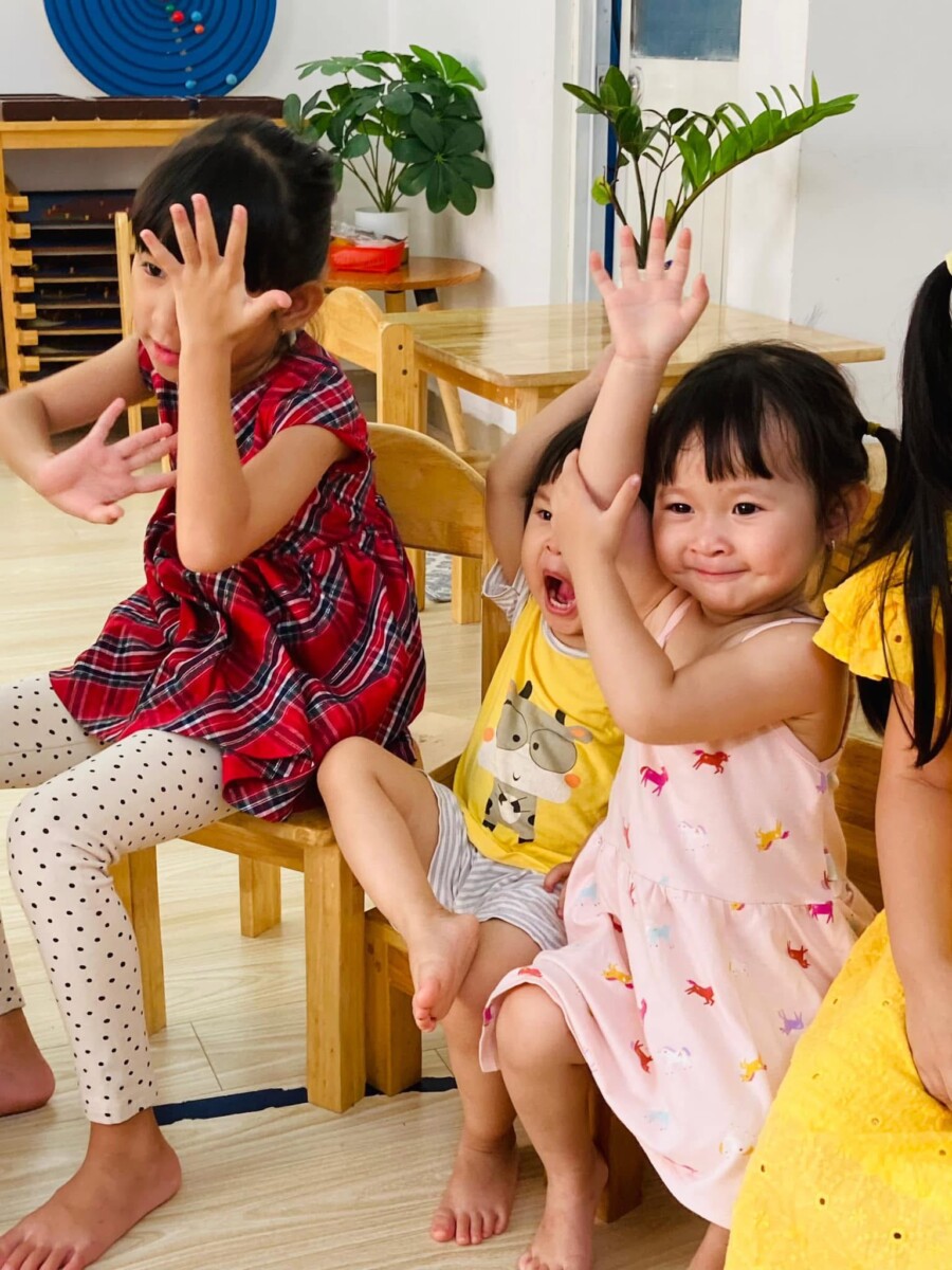 Rèn kỹ năng nói tiếng Anh cho trẻ tại Ms Lucy's English