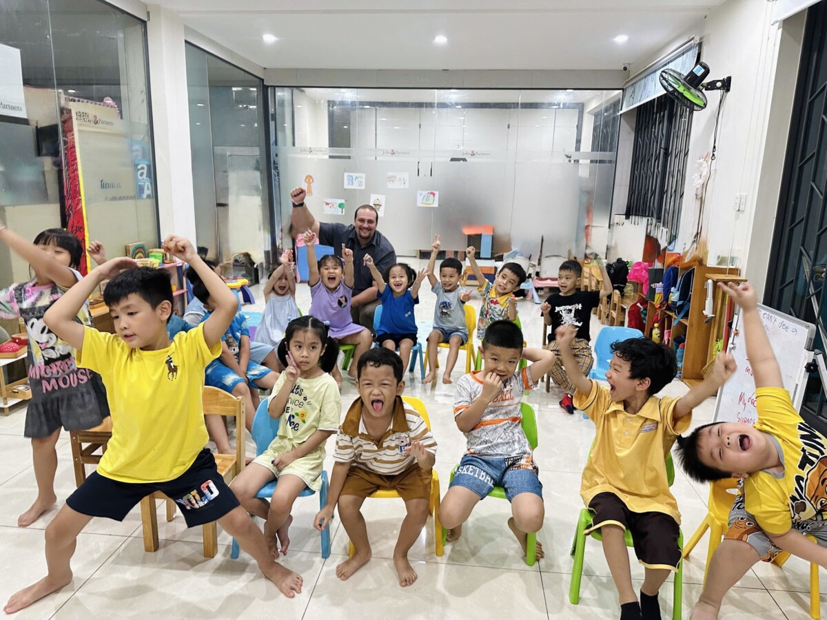 giúp bé yêu thích đọc sách tiếng Anh